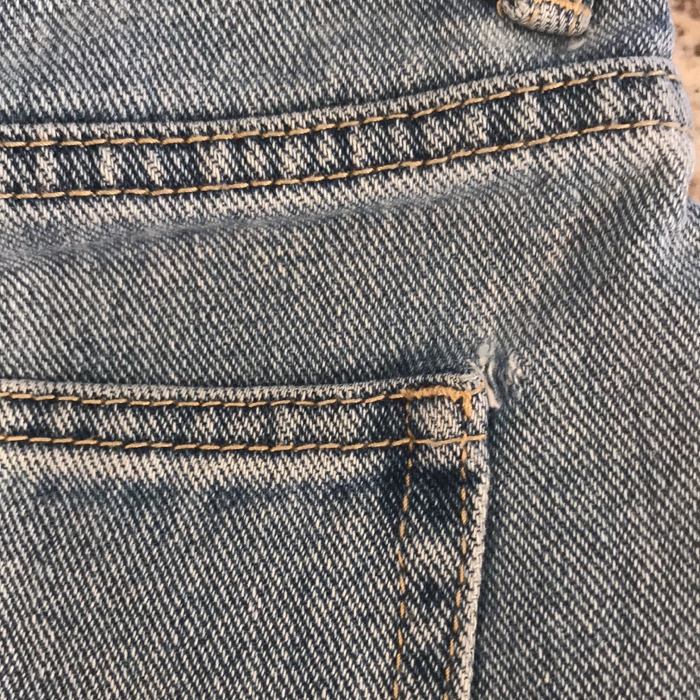 Flowered jean shorts - Picture 5 of 10